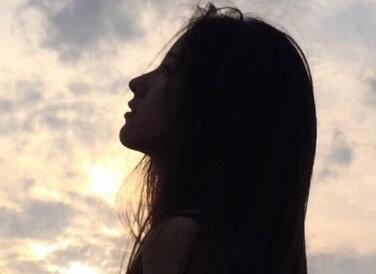 寒心让人心寒的网名四个字